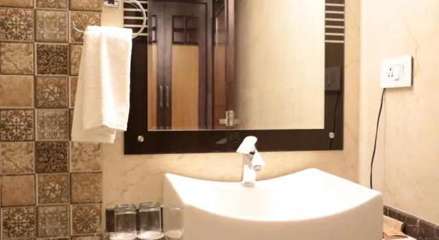 Номер Deluxe The Landmark Hotel