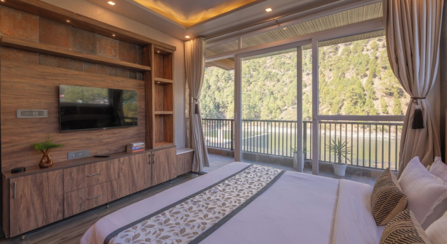 Номер Deluxe Alaya Stays Lakefront Escape 2BHK Suite