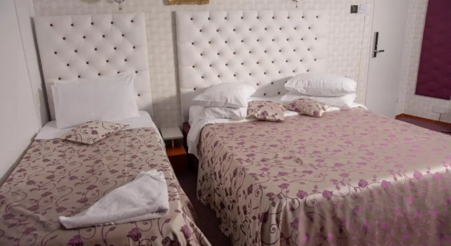 Трёхместный номер Standard Amethyst House Therme & Bucharest Otopeni Airport
