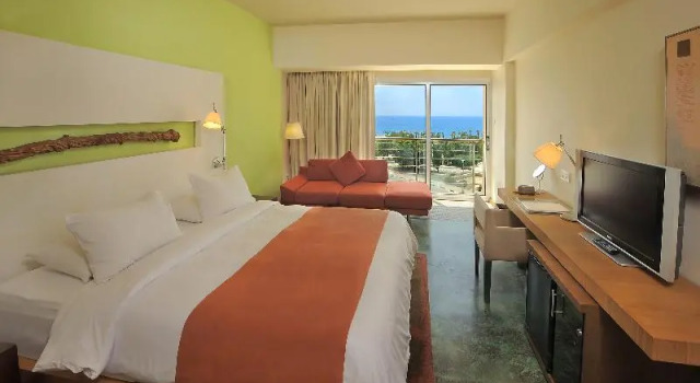 Standard Single room with balcony and with sea view E-Hotel Larnaca Resort & Spa
