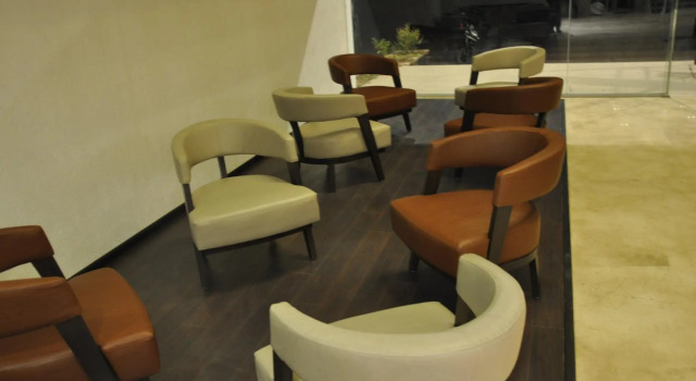 Pride Biznotel Manjusar, Rezervovat Hotel Hotely v Gujarat s parkováním, Parkování