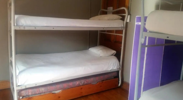 Кровать в общем номере Hostel Villa Nova