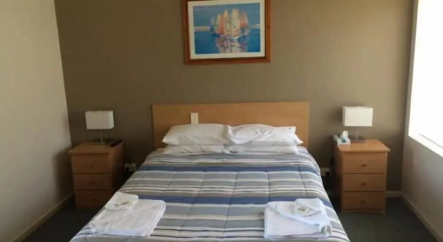 St Leonards Hotel, Book Hotel  