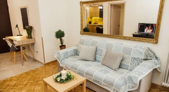 Restfull Fully Renovated Apartment in Thisio
