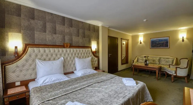 Люкс с 2 комнатами с балконом Hotel Edelweiss
