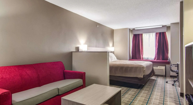 Двухместный люкс Quality Inn & Suites Grove City-Outlet Mall