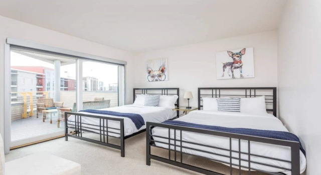 Коттедж Upscale 3BR Penthouse by CozySuites