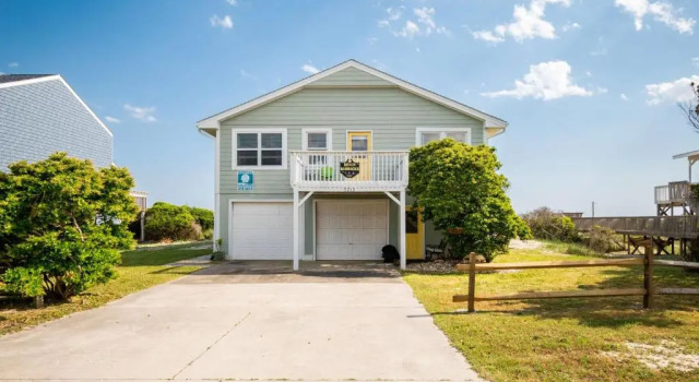 Коттедж Beach Barracks by Oak Island Accommodations