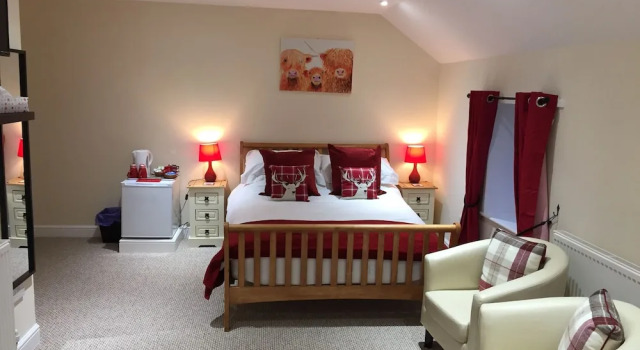 The Village Inn, Prenota Bed & breakfast Hotel a Scozia con parcheggio, Parcheggio