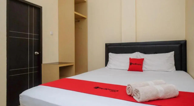 Innova Suites Home by OYO Rooms, Rezervovat Hotel Tegal Central Java
