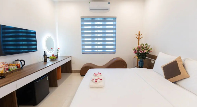 Номер Comfort Royal Hotel Sài Đồng - Long Biên