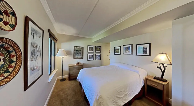 2 Bedroom Condo Just Steps Away From Summer Recreational Activities by RedAwning, Varaa Huoneisto Mammoth Lakes Mammoth