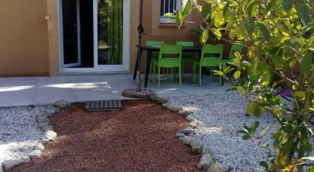 Lili, Rezervați Hotel Ceret Pyrénées-Orientales