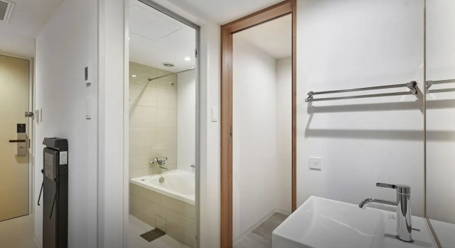 Номер Deluxe DaiwaRoynetHotelNAHA-OMOROMACHIPREMIER