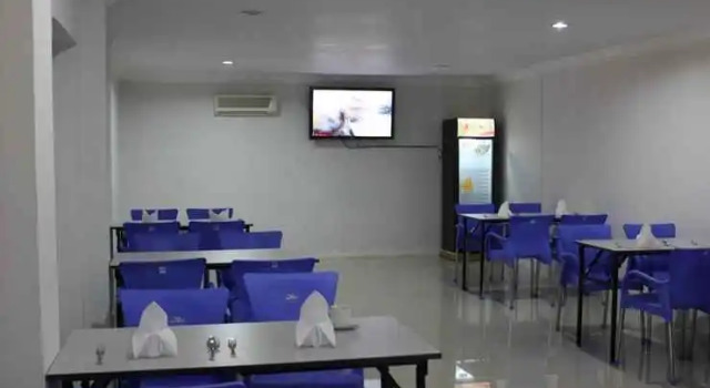 Royal Parbina Hotel, Rezerwuj Hotel Pematang Siantar Sumatra