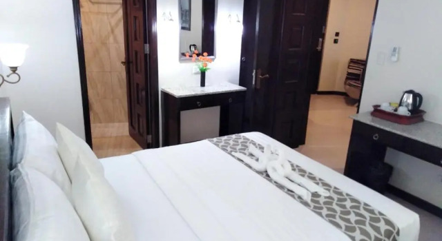 Семейный люкс Venezia Suites Hotel Iloilo