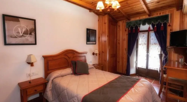 Двухместный номер Standard с балконом Hotel Las Palmeras by Vivere Stays