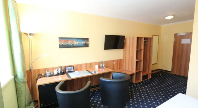 Трёхместный номер Standard с видом на город Hotel Deutscher Hof