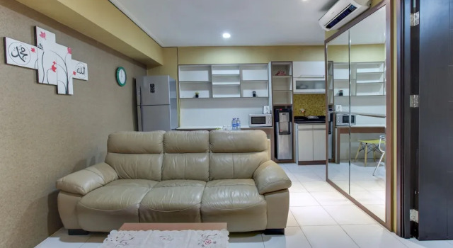 3 Bedrooms Standard Family room with balcony and with view Literooms At Kebagusan City