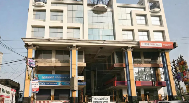 The Seventeen Degrees Hotel, Boek Hotel Dhanbad Jharkhand