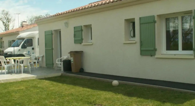 Maison Saint-Michel-en-l'Herm, 3 pièces, 4 personnes - FR-1-476-41, Забронировать Отель Сен-Мишель-ан-л'Эрм Земли Луары
