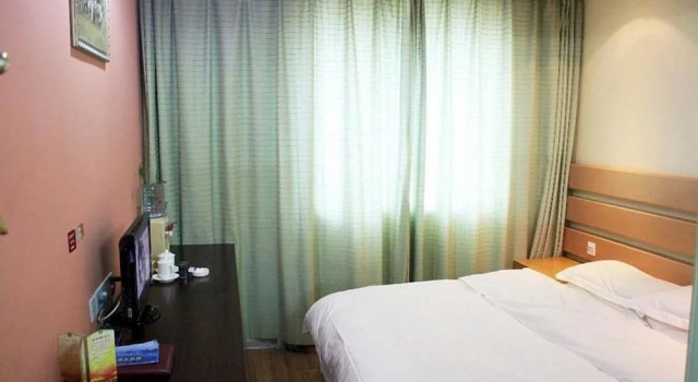 Baiyun Hotel, Book Hotel Hoteller i Dongying med pool, Swimmingpool
