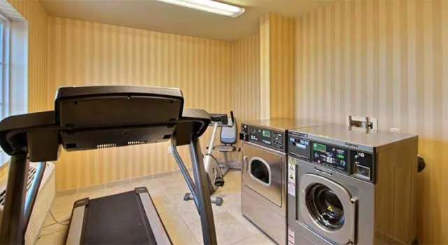 Люкс AmericInn by Wyndham Oshkosh