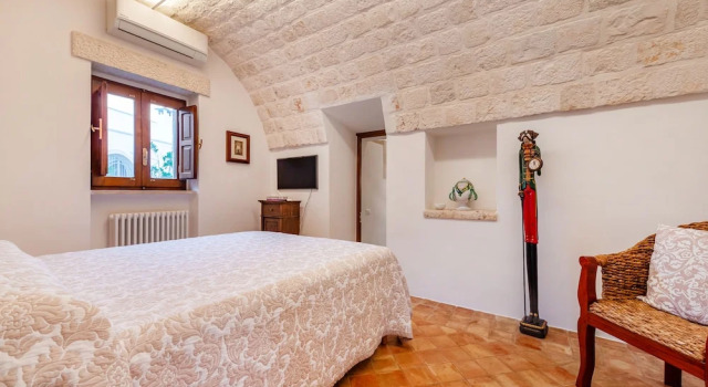 Il Portico - Holiday Homes, Book Hotel Cisternino Valle d'Itria