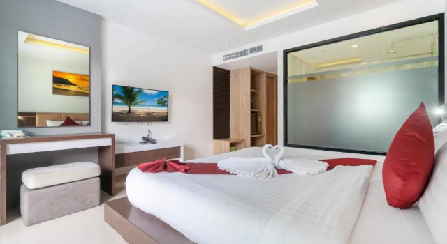 Двухместный номер Deluxe с балконом Paripas Patong Resort