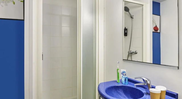Четырёхместный семейный номер Standard Ibis Budget Versailles Coignieres