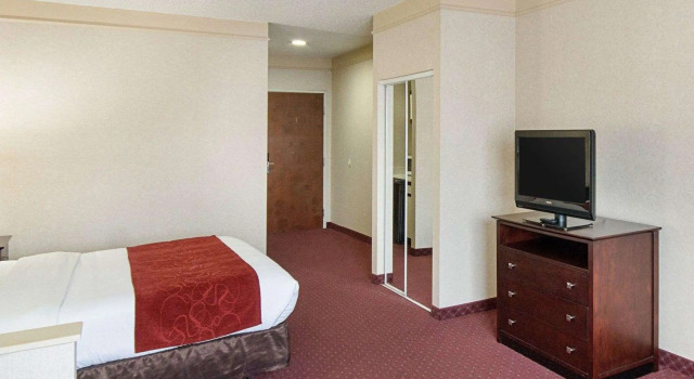 Comfort Suites Parkersburg South