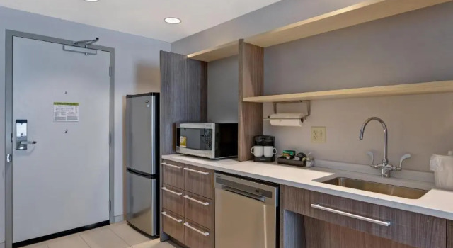 Номер Standard Home2 Suites by Hilton West Palm Beach Airport, FL