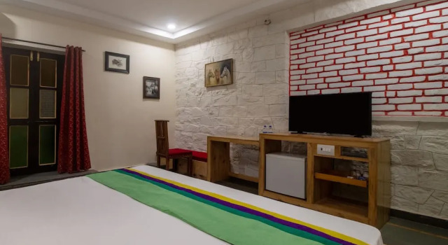 Двухместный номер Deluxe Treebo Megh Niwas, 2 Km From Umaid Bhawan Palace
