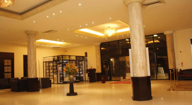 The Metropolitan Hotel Calabar, Book Hotel Calabar Nigeria, nær Slave Trade Museum Calabar