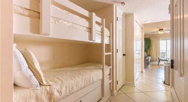 Four Winds 104 - 1 Br condo by RedAwning, Boek Appartement Orange Beach 