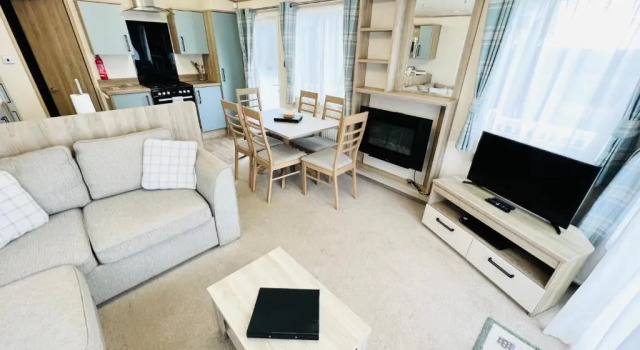 Luxury 2 Bedroom Caravan MC35, Shanklin, Isle of Wight