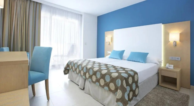 Двухместный номер Standard с балконом Universal Hotel Marqués