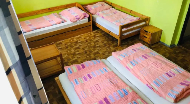 Penzion horská chata Světlá, Rezerwuj Hotel Hotele w Jizera Mountains z parkingiem, Parking