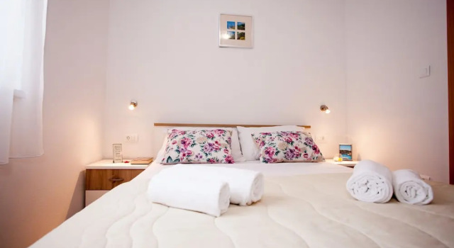 Студия с балконом и с видом на море Apartments Mila