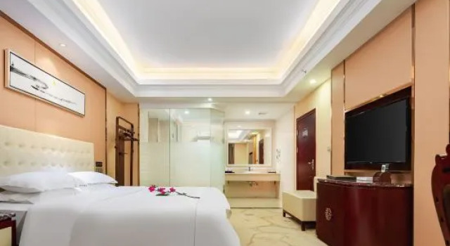Люкс Deluxe Huaying Wanrun Hotel