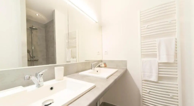 Апартаменты T3 Appartement HYPERCENTRE PROCHE COMMERCE- PARKING - 2 Chambres Wifi Gratuit