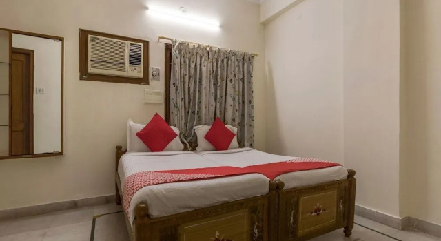 OYO Apartments Banjara Hills Road No 13A, Забронировать Апартаменты/квартира Отели Хайдарабада с бассейном, рядом с City Centre Mall, Бассейн