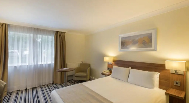 Двухместный семейный номер Standard Holiday Inn Swindon by IHG