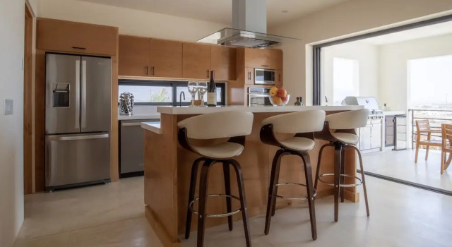 Номер Premium с балконом Cerritos Surf Residences