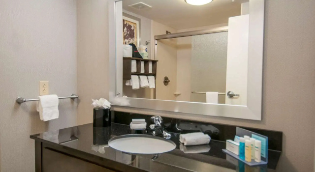 Vierer Studio Hampton Inn Hernando, MS