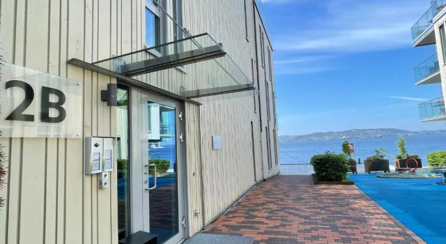 Апартаменты Eksklusiv & idyllisk leilighet i Sandvikensjøfront