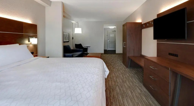 Люкс Holiday Inn Express Hotel & Suites Smyrna-Nashville Area by IHG
