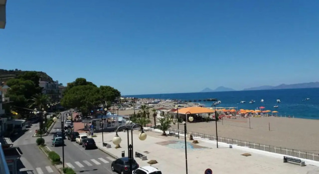 Апартаменты с видом на море Affacciati sulle Eolie Appartamenti sul Lungomare Patti Marina