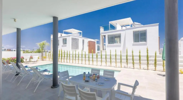 Вилла с 4 комнатами с видом на море Olivine Pearl Villas