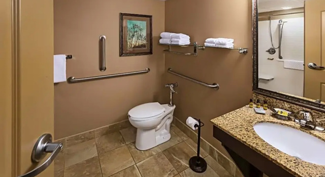 Номер Standard с видом на бассейн Wyndham Bloomington - Mall of America